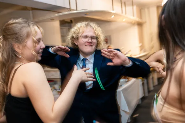 Stužkáč foto - tanec