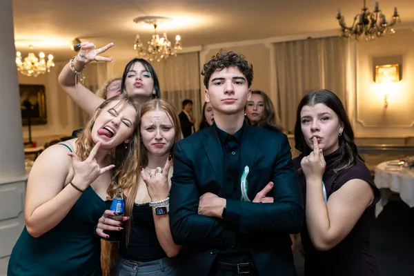 Stužkáč foto - stužkování