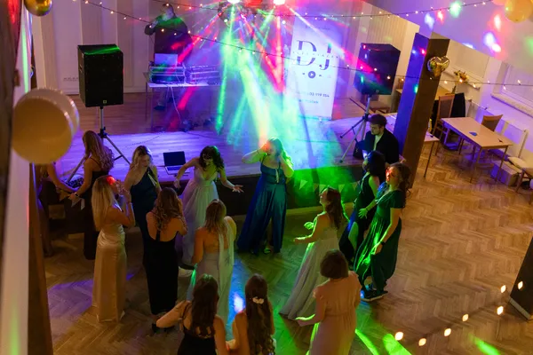 Stužkáč foto - stužkování