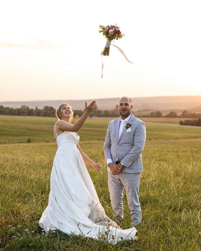 Stužkáč foto - přípitek