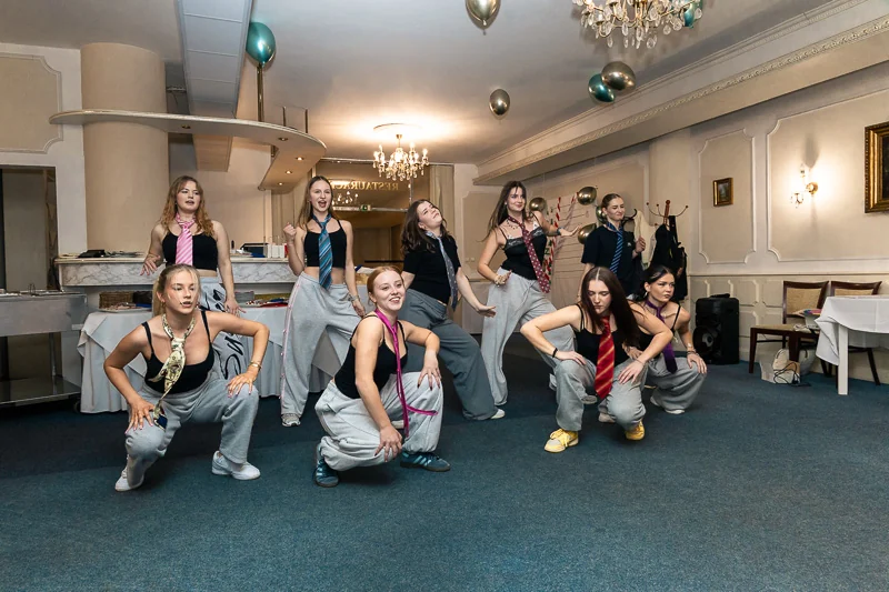 Stužkáč foto - tanec