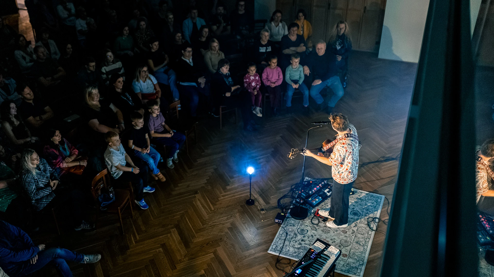 Fotka z koncertu Thoma Artwaye